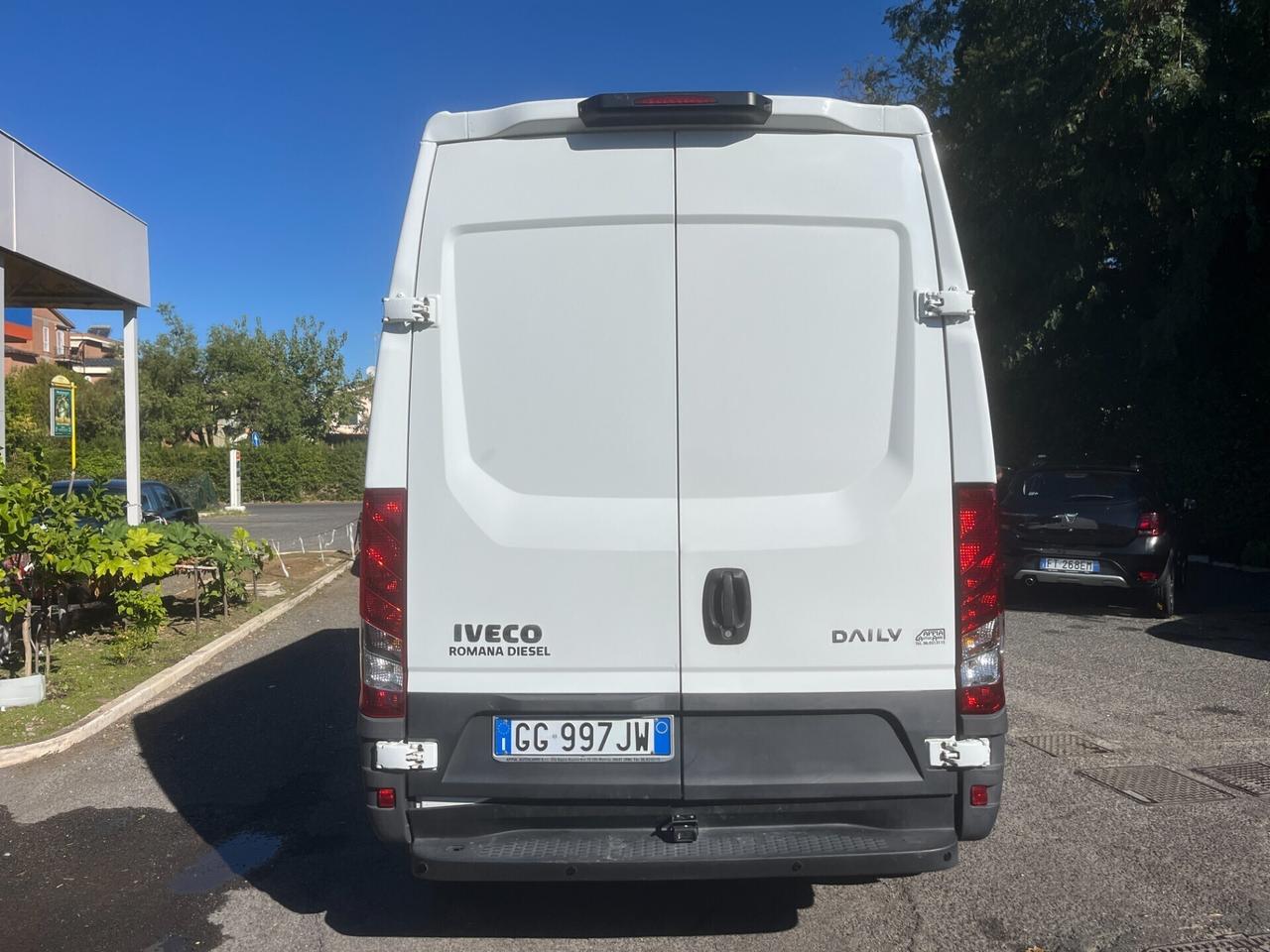 Iveco Daily 2.3 Diesel HKa 35 S V Radstand 3520