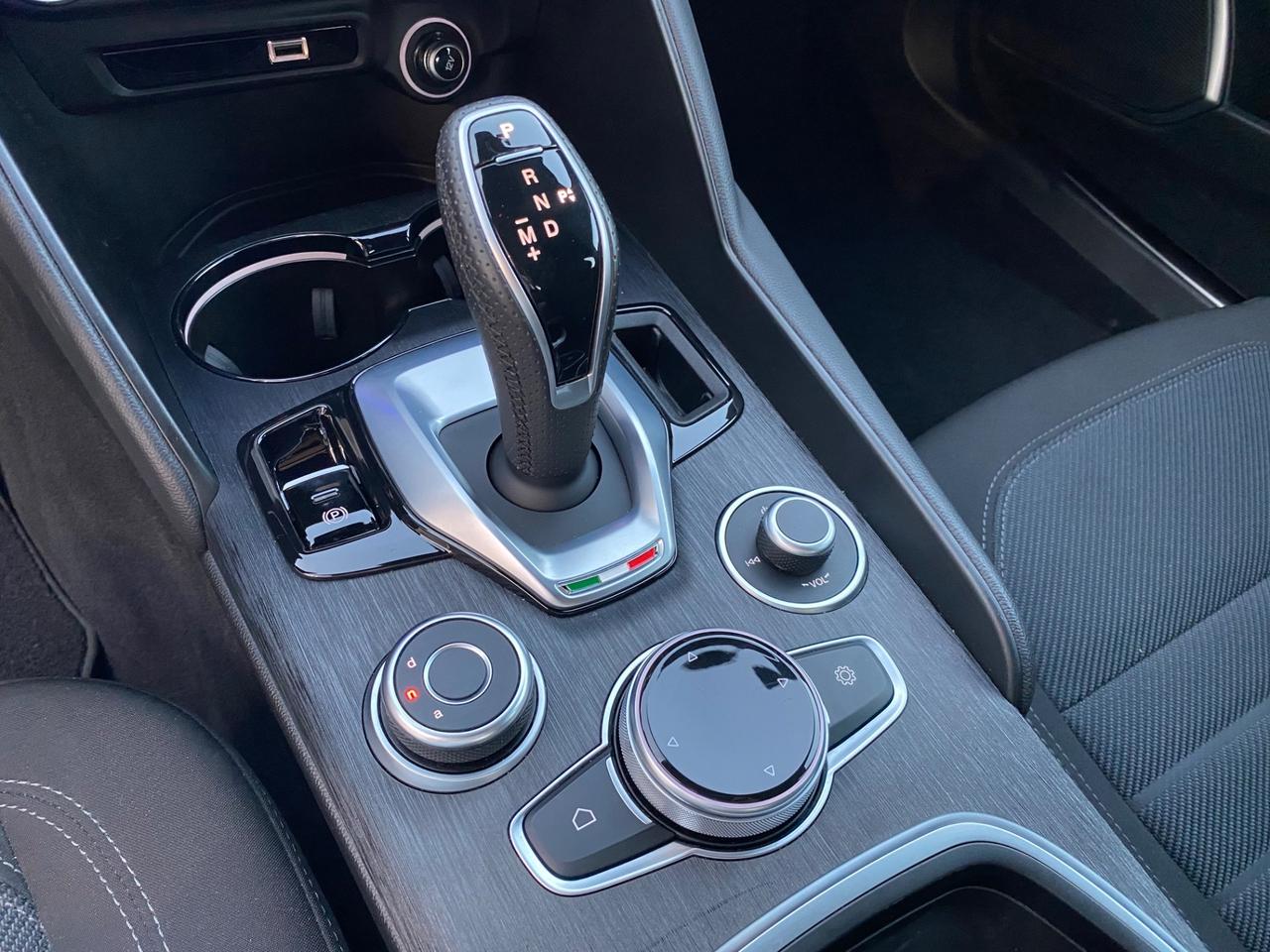 Alfa Romeo Giulia 2.2 Turbodiesel 190 CV AT8 Super Business
