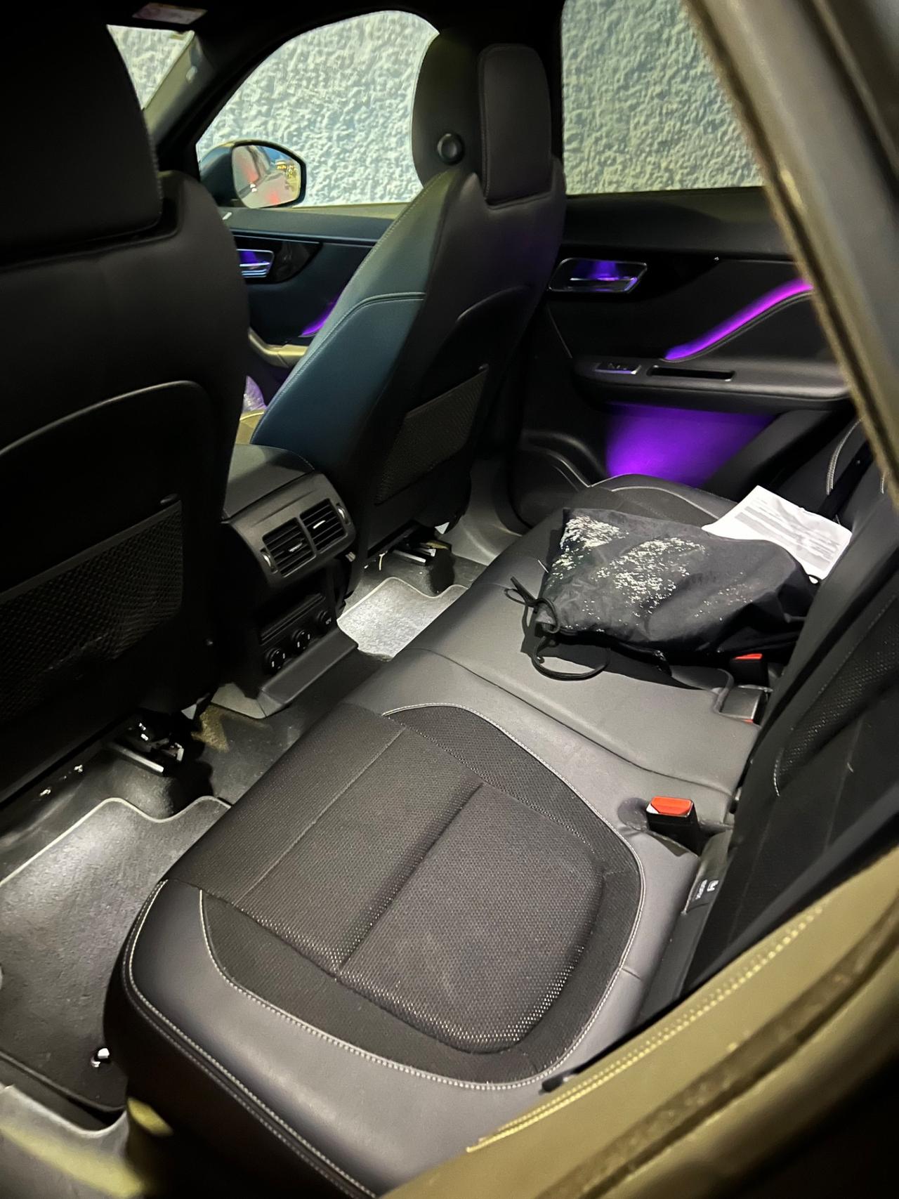 Jaguar F-Pace 2.0 D 180 CV AWD aut. R-Sport