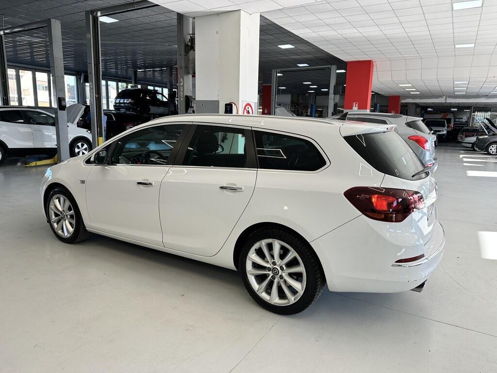 Opel Astra IV 2010 Sports Tourer 2.0 cdti Cosmo 165cv + Gancio Traino