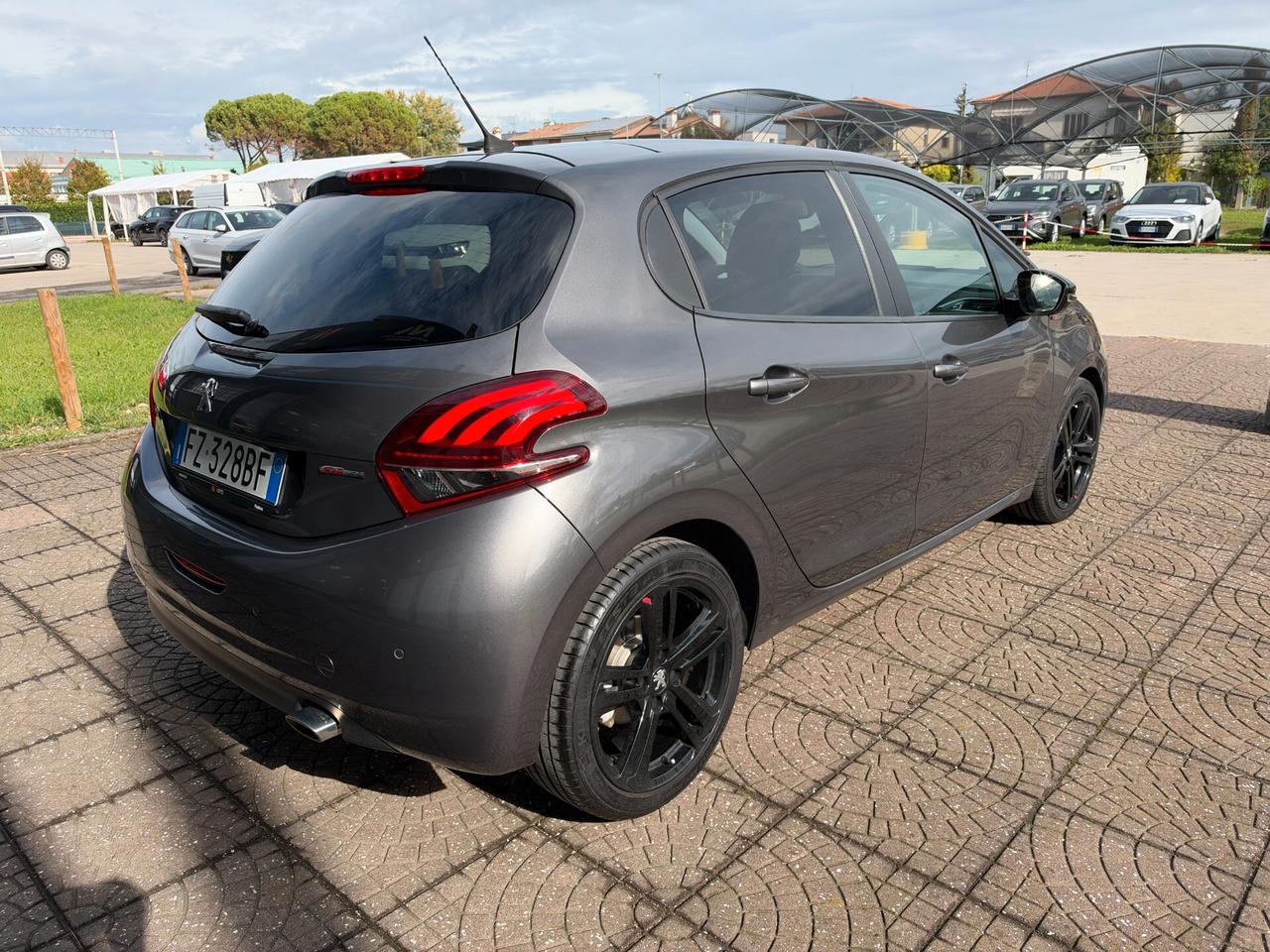 Peugeot 208 Turbo 110 EAT6 S&S 5 porte GT Line