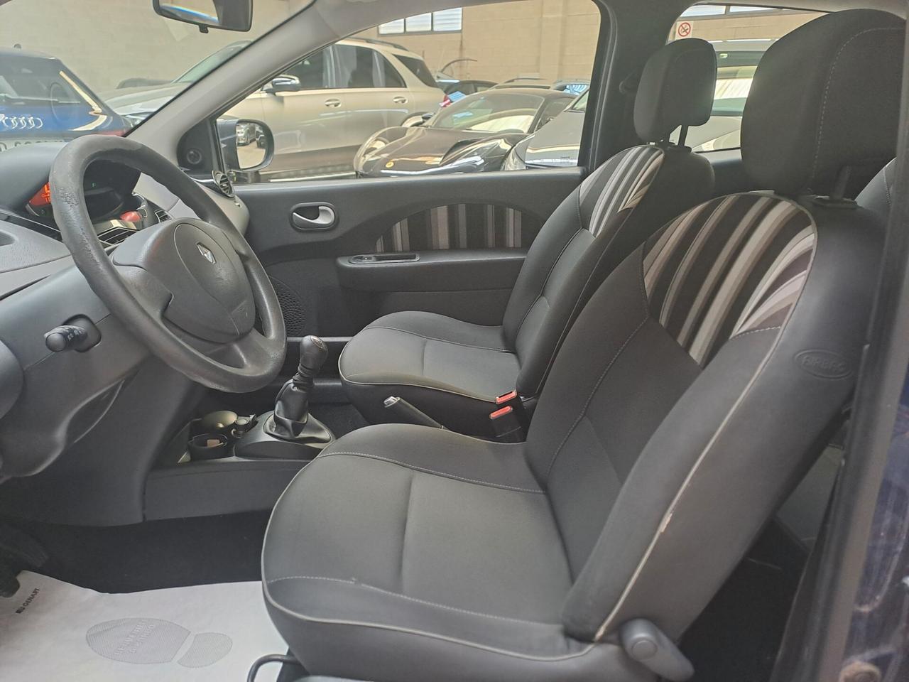 RENAULT TWINGO 1.2 BENZINA *OK NEOPATENTATI*