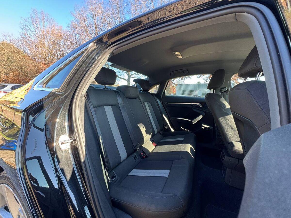Audi A3 35 2.0 tdi Business s-tronic