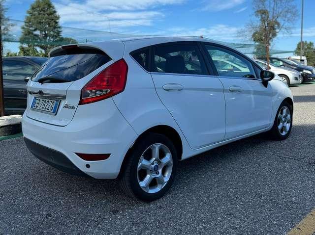 Ford Fiesta Fiesta 5p 1.4 16v + Gpl