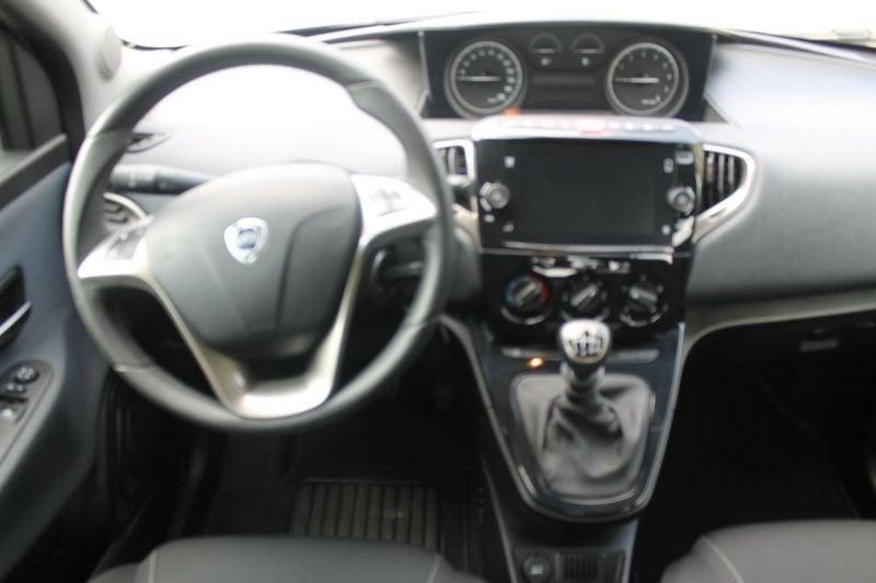 Lancia Ypsilon 1.0 FireFly 5 porte S&S Hybrid Gold