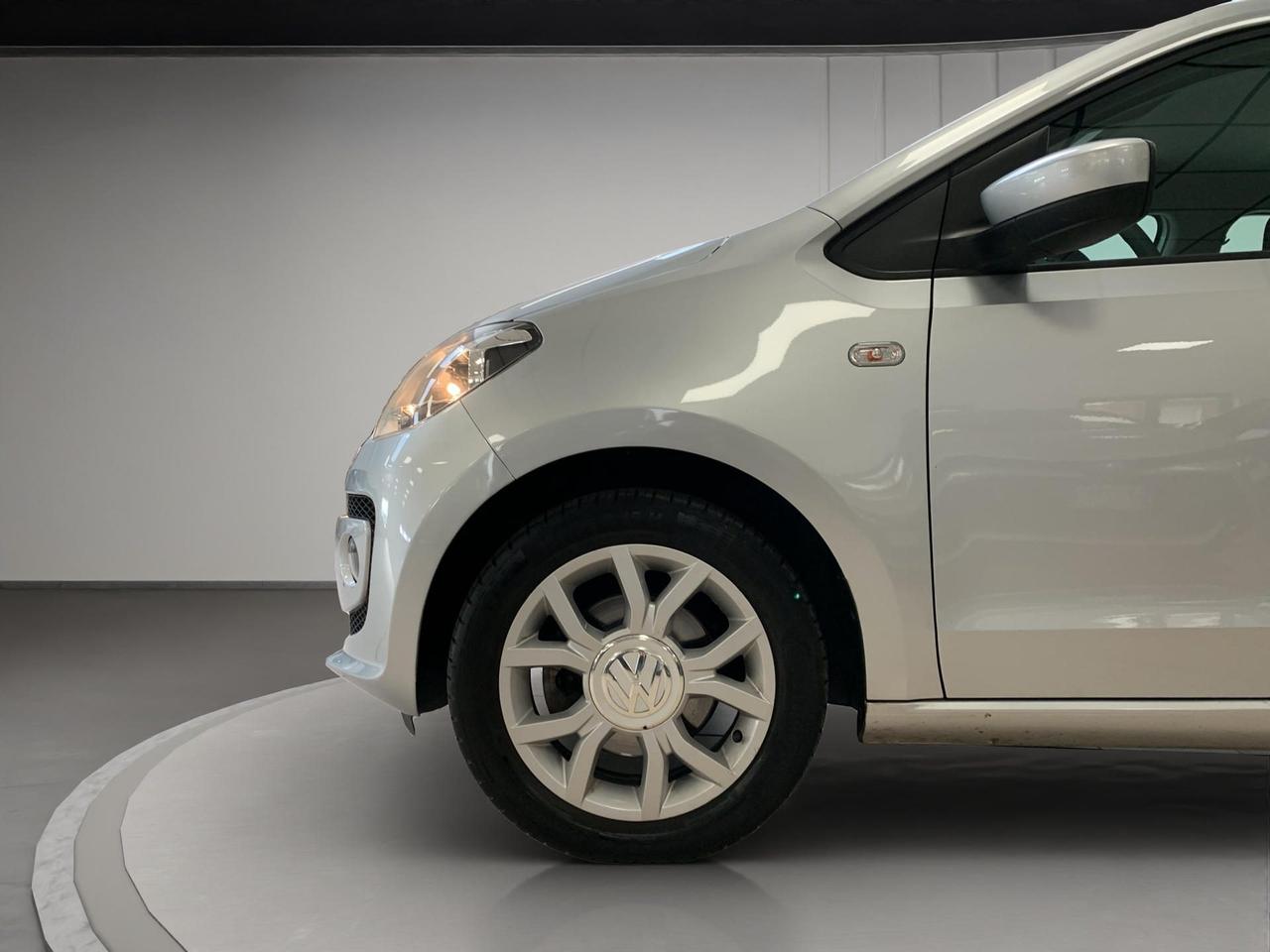 Volkswagen up! 5p 1.0 Club up! 75cv E6