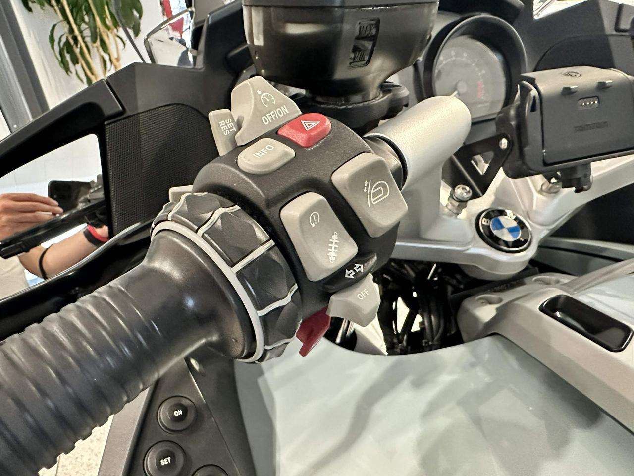 BMW SPORT BI-ALBERO