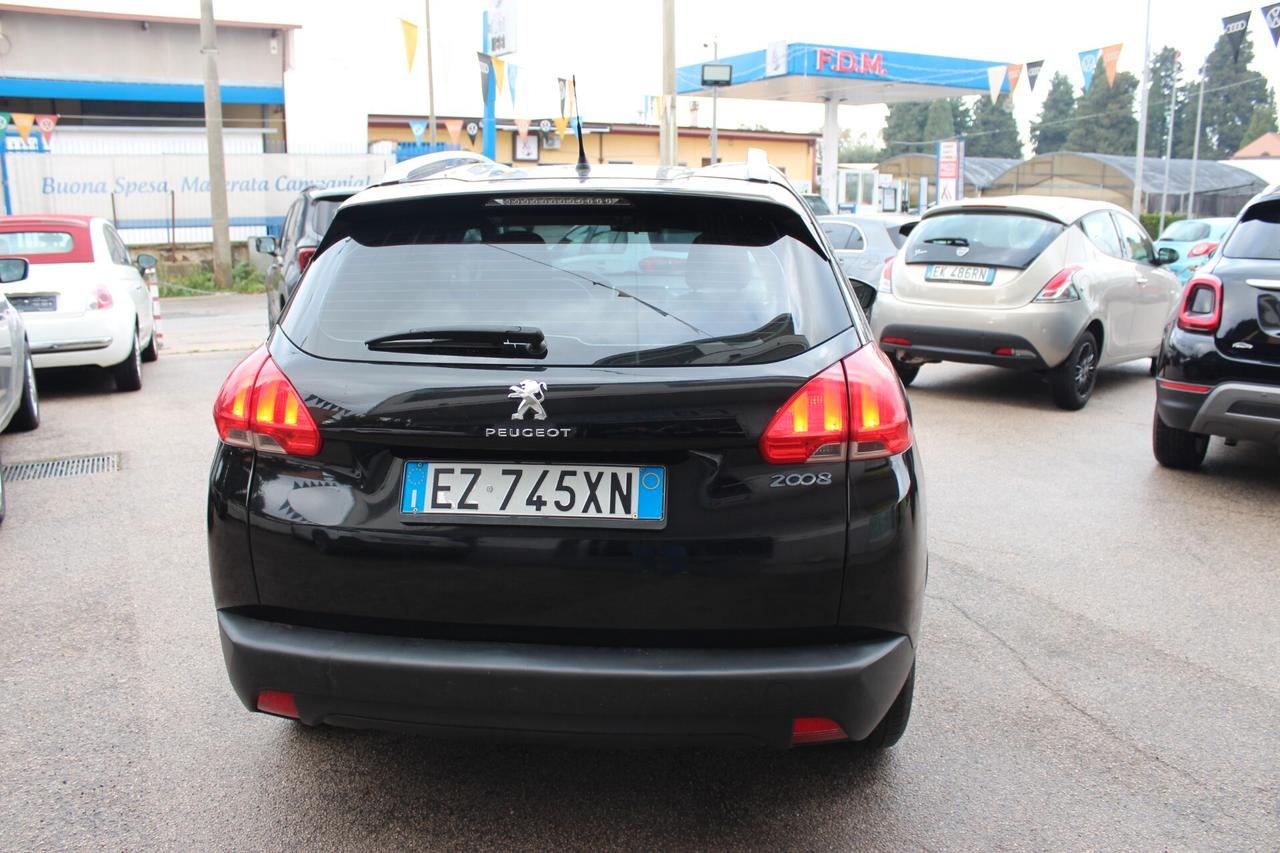 Peugeot 2008 PURE TECH 82 CV ALLURE
