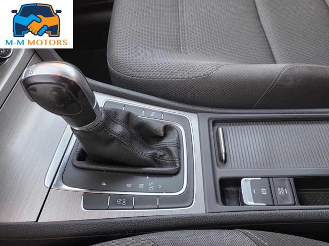 VOLKSWAGEN Golf Variant 1.6 TDI 110 CV DSG UNICO PROPRIETARIO