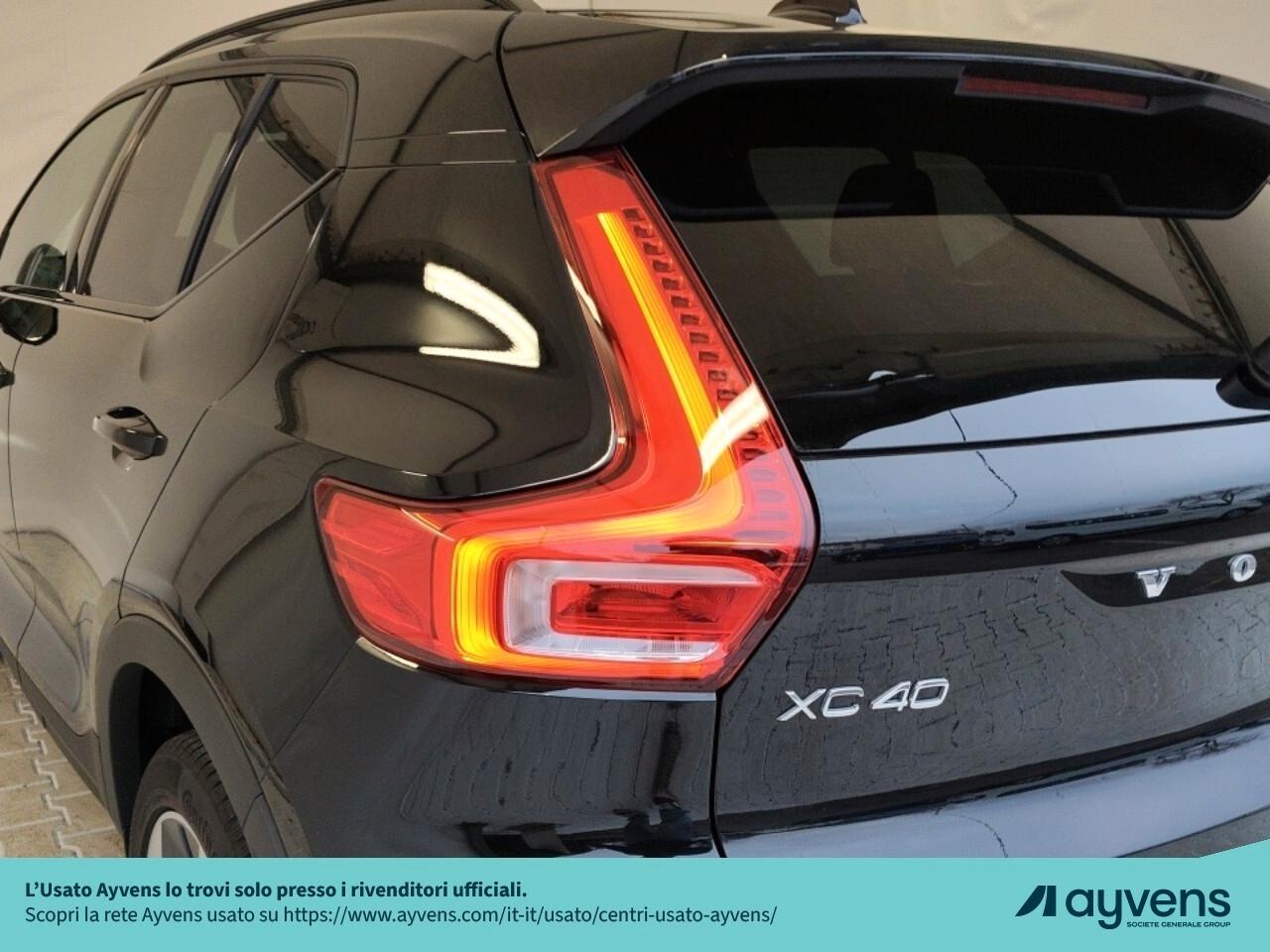 Volvo XC40 B4 automatico Ultra Dark