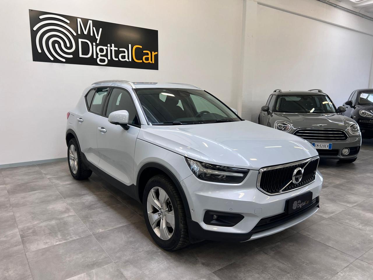 Volvo XC40 T2 Geartronic Momentum GPL