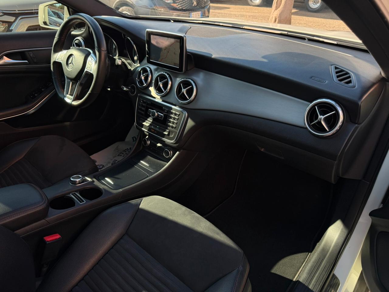 Mercedes GLA 200d 136CV Automatic Premium - 2014