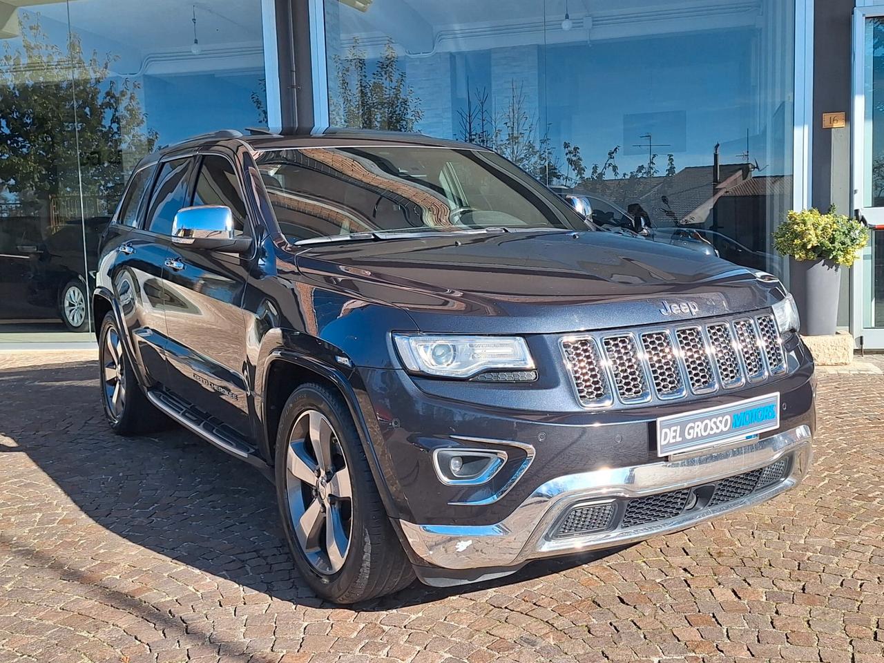 Jeep Grand Cherokee Grand Cherokee 3.0 V6 CRD 250 CV Multijet II Overland-panorama