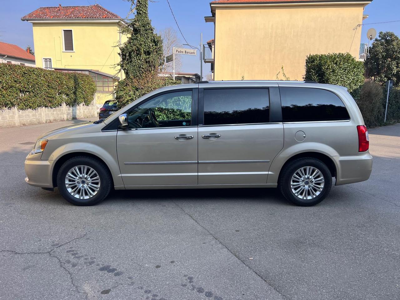 Lancia Voyager 2.8 D Platinum #9528