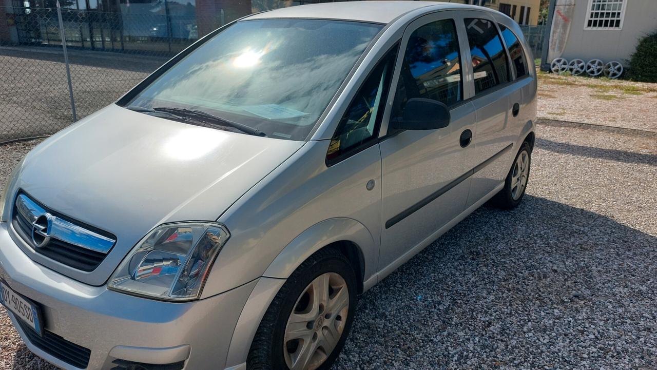 Opel Meriva 1.4 16V GPL-TECH Club