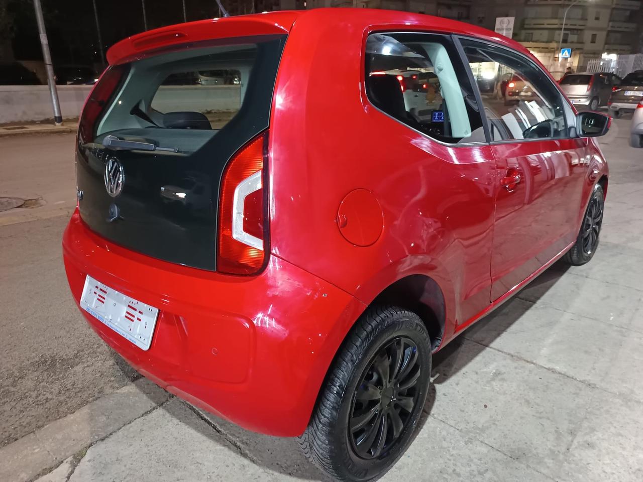 Volkswagen up! UP 1.0 60cv High