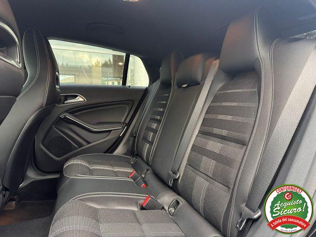 MERCEDES-BENZ CLA 200 S.W. Premium Automatica