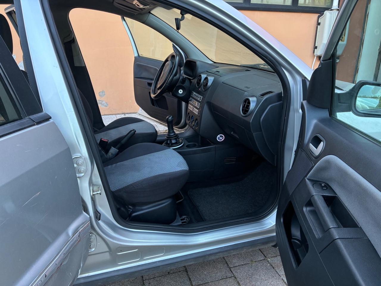 Ford Fusion 1.4 TDCi 5p. Leather