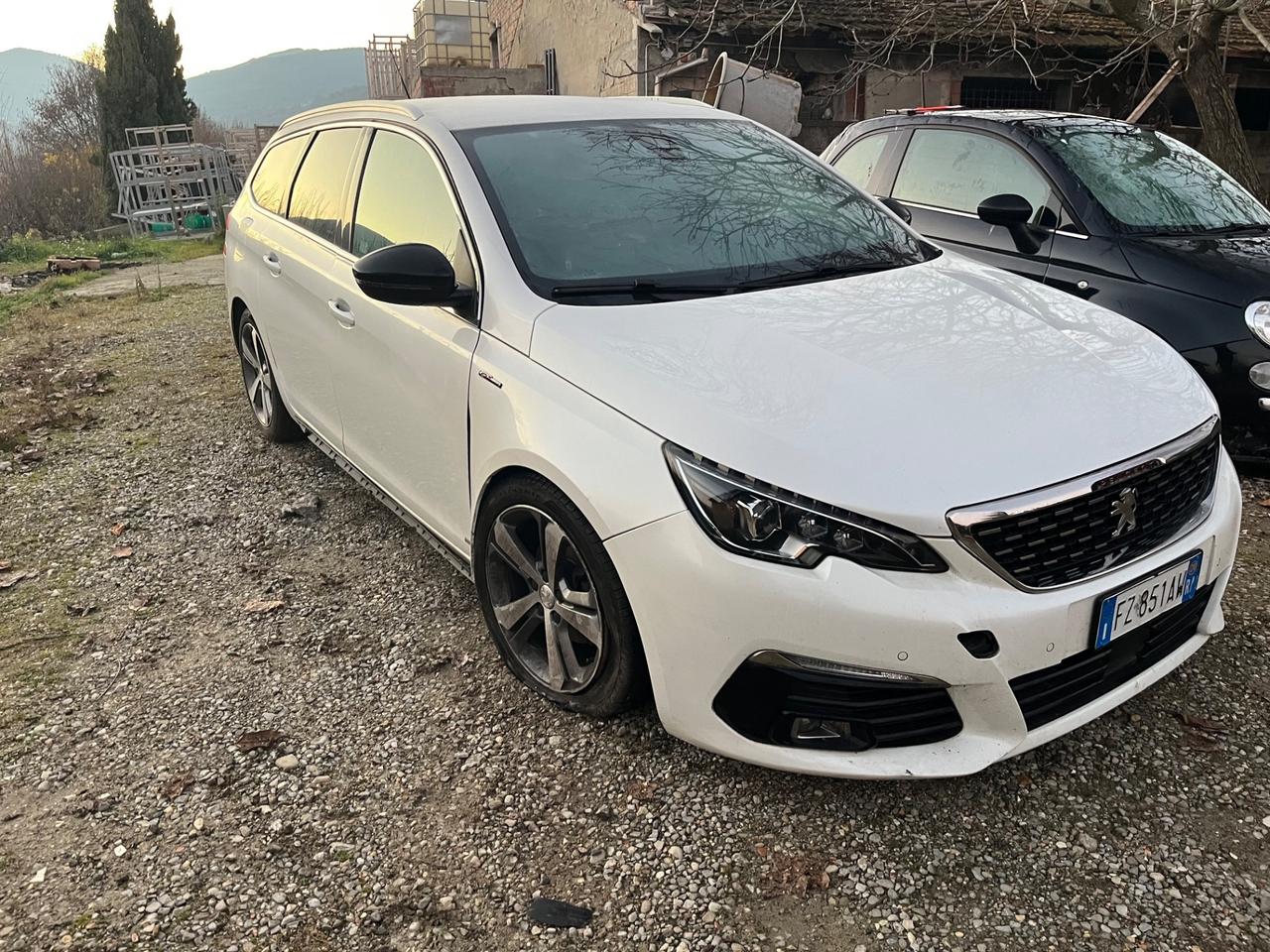 Peugeot 308 1.5HDi GT Line 2020 INCIDENTATA