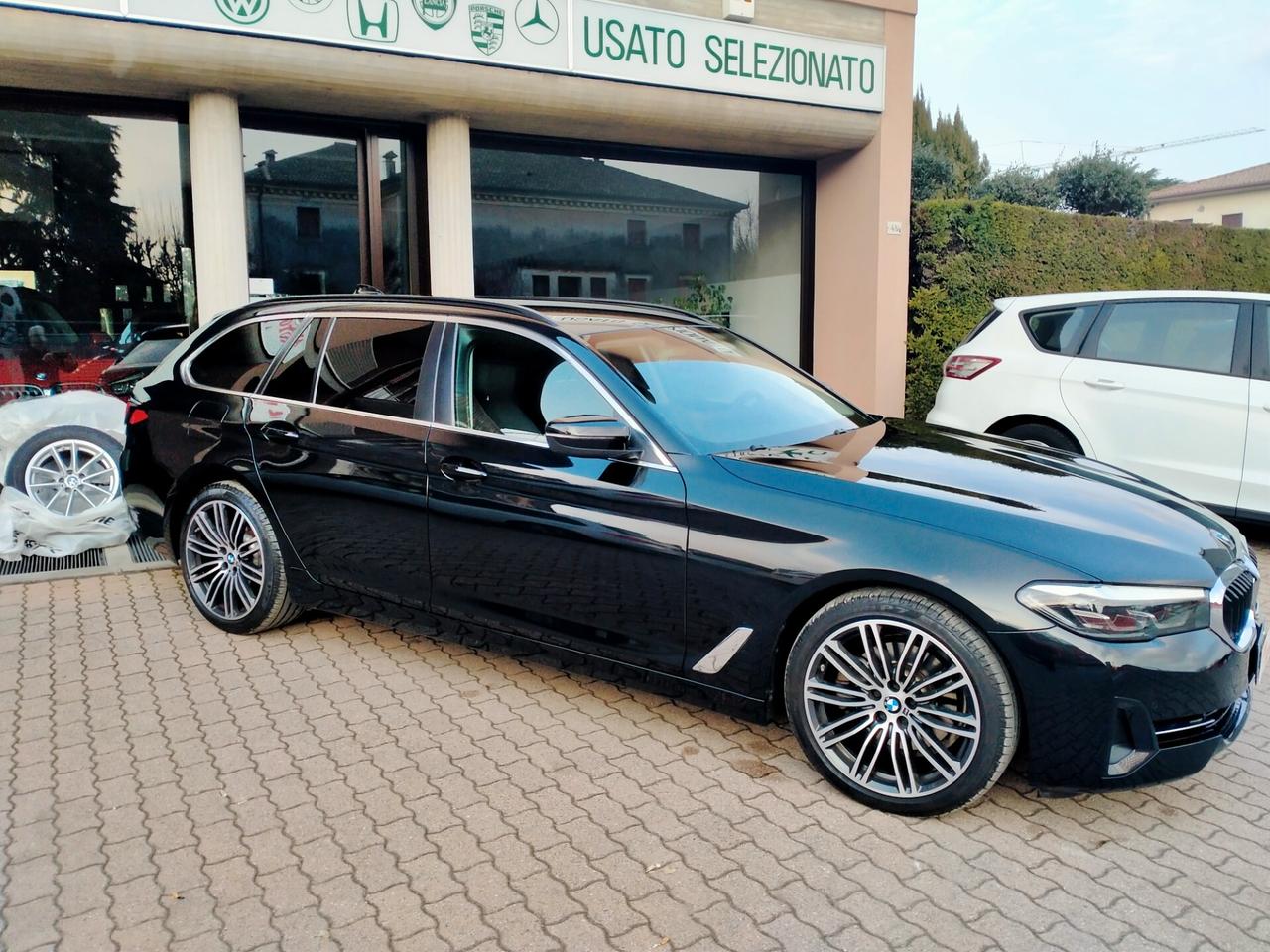 BMW 520 D TOUR. MHEV 48V XDRIVE M.Y.22 LEGA 19 MSPORT / PELLE NERA