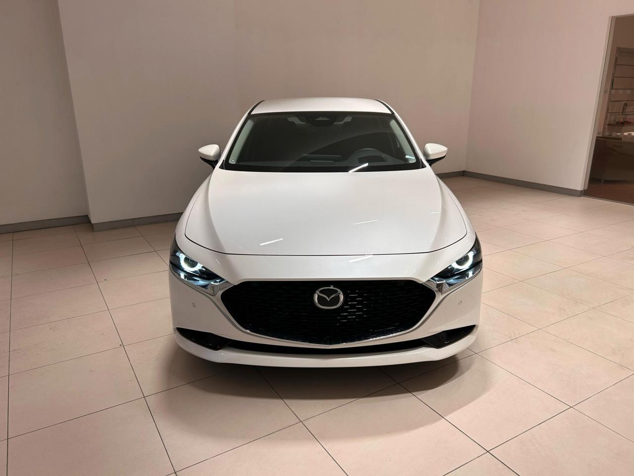 Mazda 3 2.5L eSkyactiv-G M-Hybrid 4p. Sedan Centre Line *RATE DA 299€*