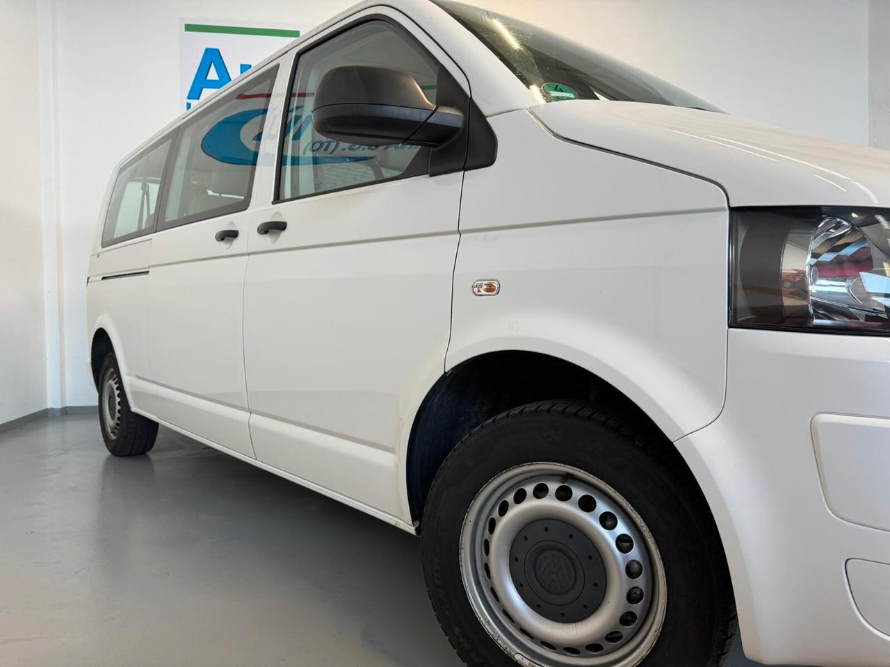 Volkswagen Transporter 9 posti 2.0 TDI 102CV PL Kombi + traino