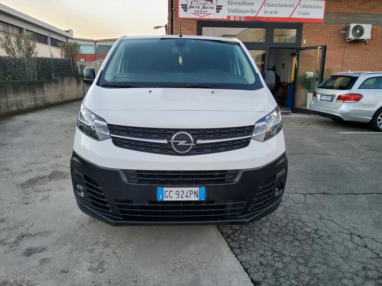 Opel Vivaro 2.0 Diesel 120CV Enjoi L3H1 E6