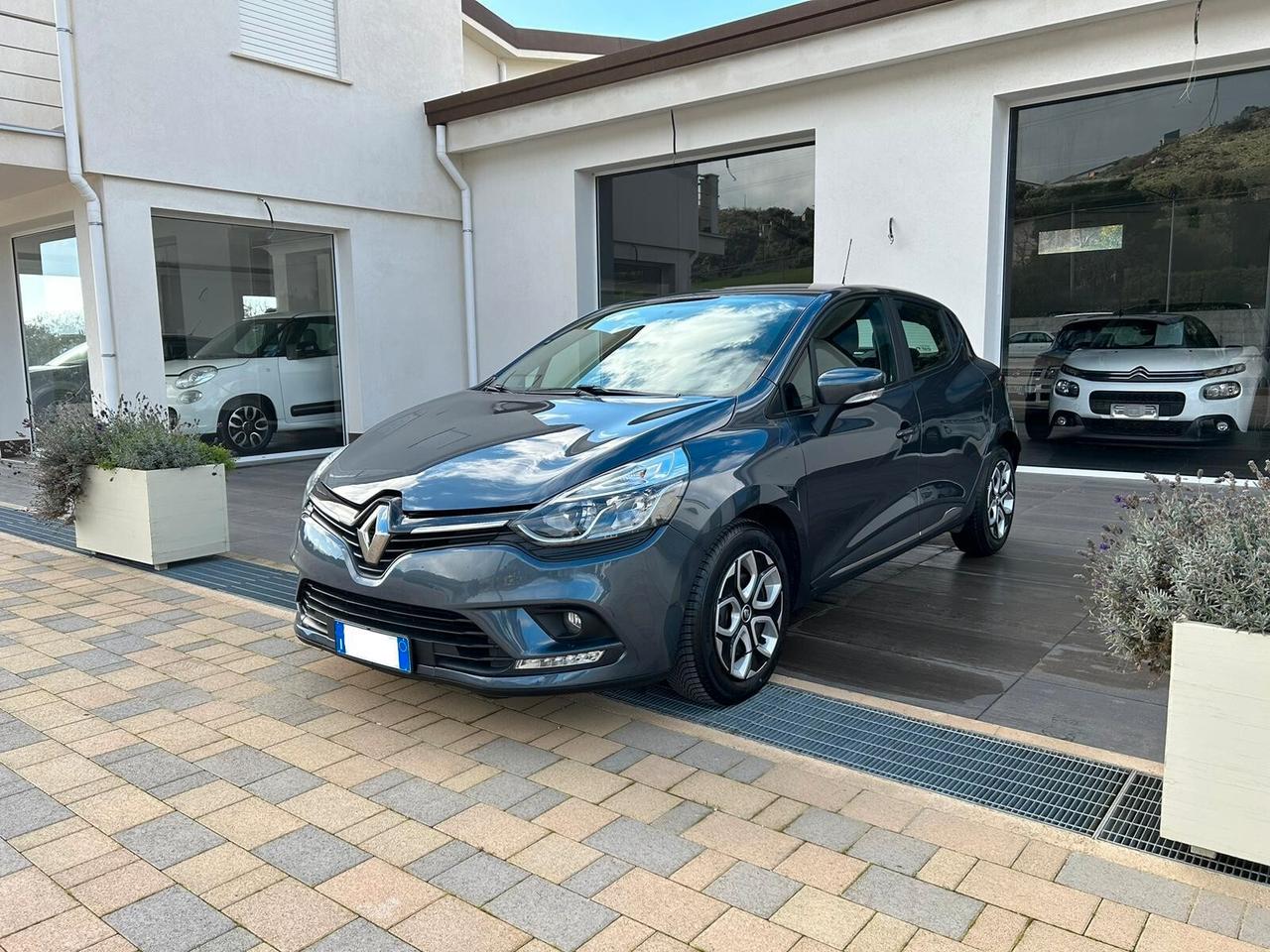 Renault Clio dCi 8V 90 CV 5 porte Moschino Life