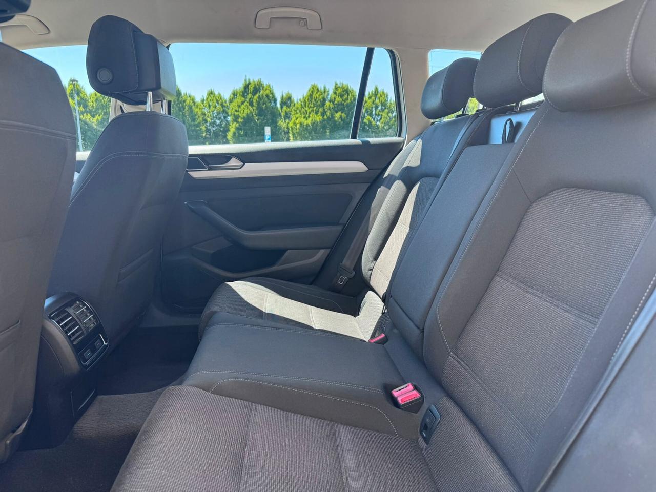 Volkswagen Passat 2.0 TDI 150 CV SCR DSG Business