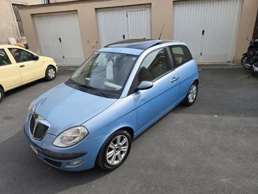 Lancia ypsilon 1.2cc benzina doppio tetto panoram