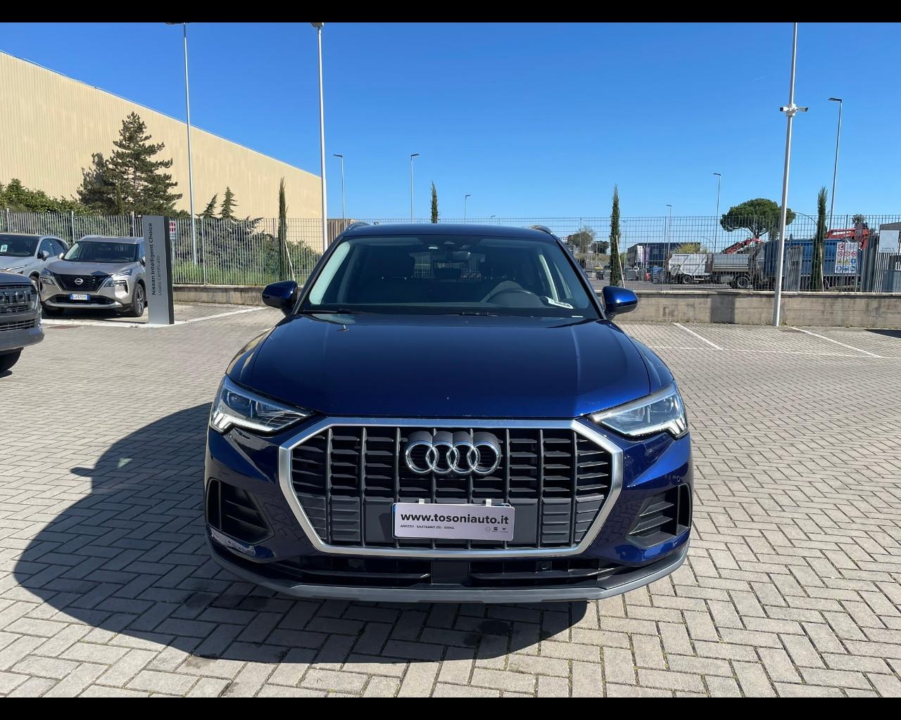AUDI Q3 45 1.4 tfsi e Business s-tronic