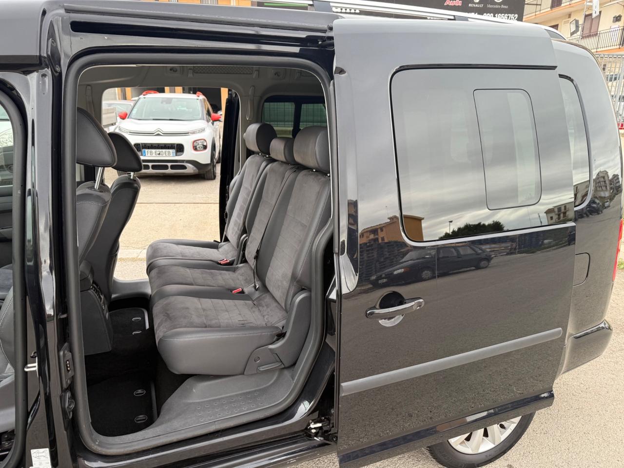 Volkswagen Caddy 1.6 TDI 102 CV 5p. Highline Maxi trasporto disabili