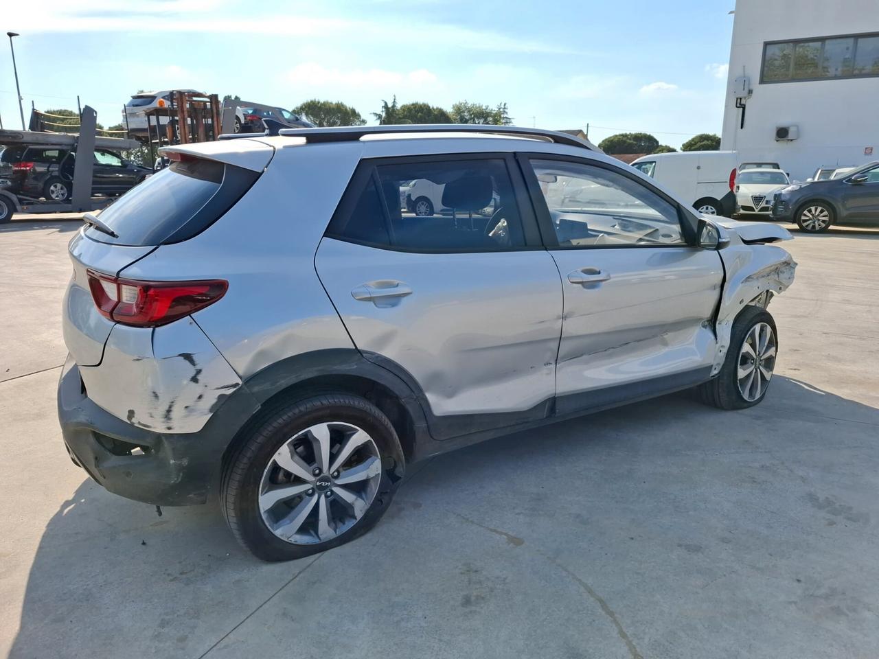 Kia Stonic 1.2 GPL - SINISTRATA