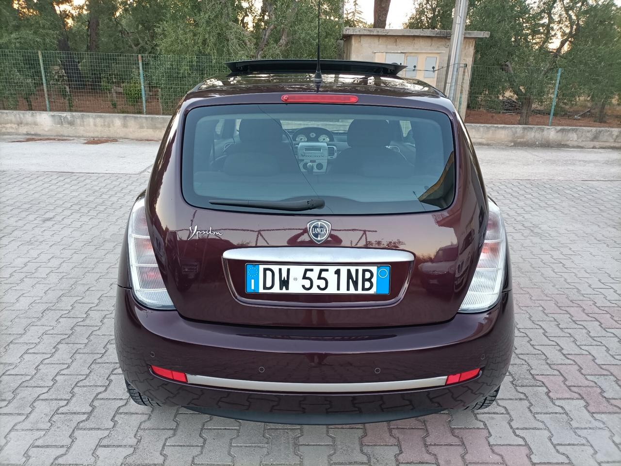 Lancia Ypsilon 1.3 MJT 75 CV Platino/tetto apribile
