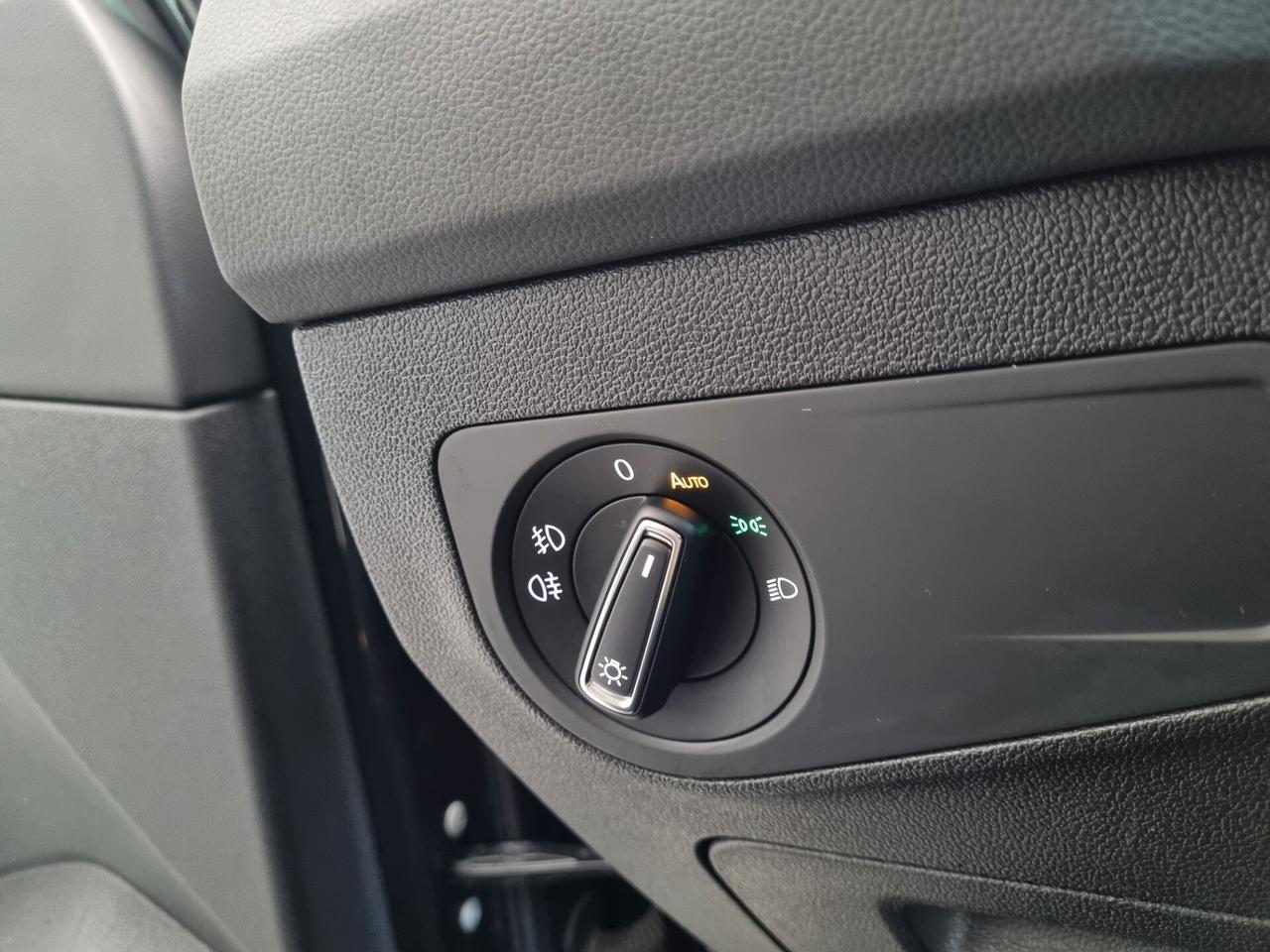 Volkswagen Tiguan 1.6 TDI R-LINE, VIRTUAL COCKPIT, FULL LED