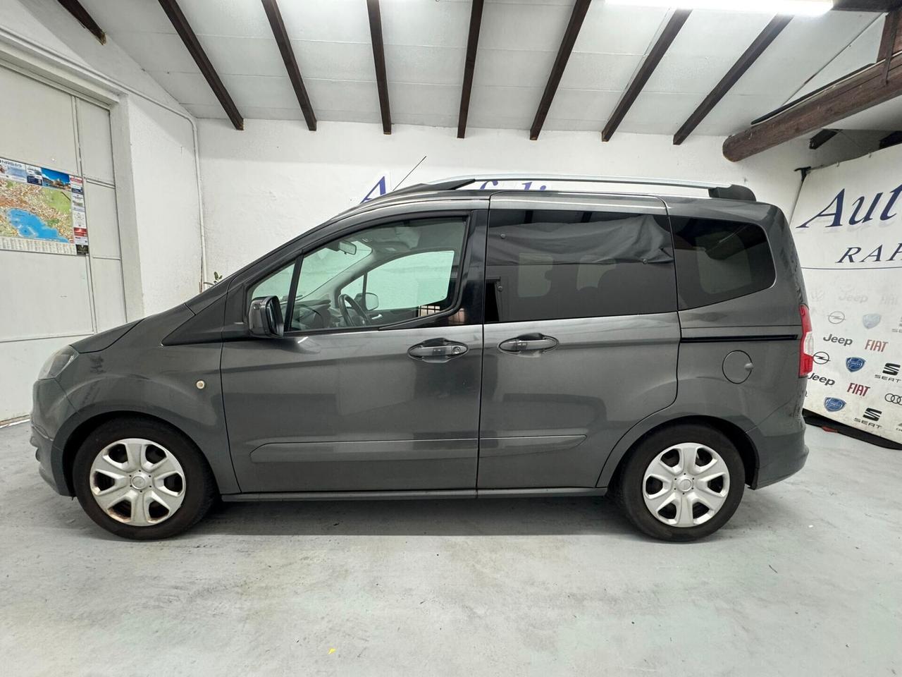 Ford Tourneo Courier 1.5 TDCI 75 CV Sport