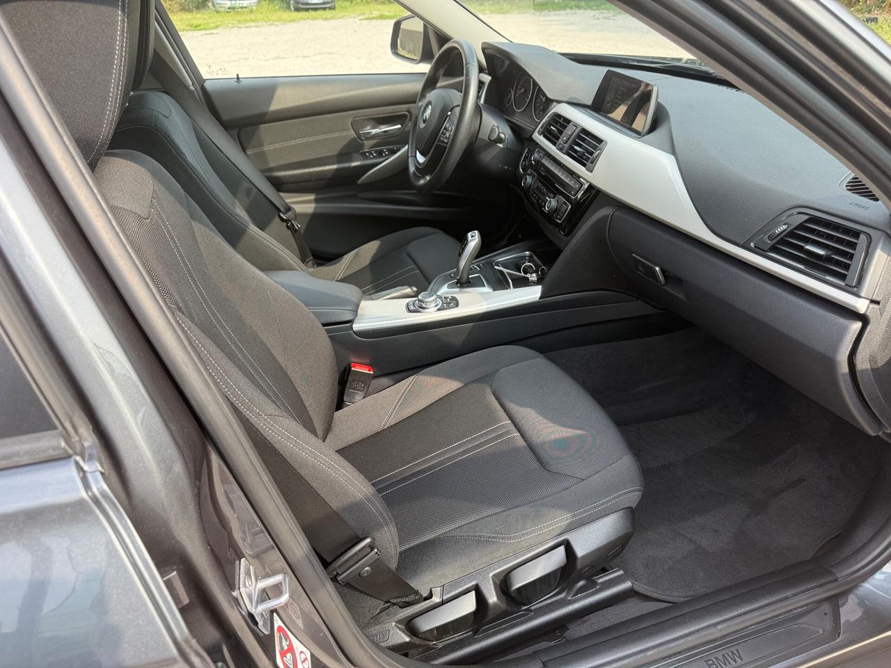 Bmw 320 320d xDrive Touring Sport navi Led Top Uniprop Euro6b