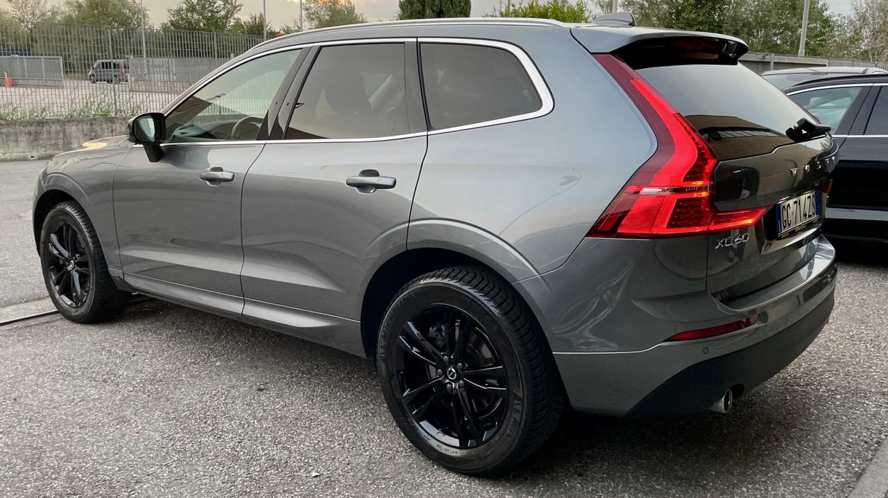 VOLVO XC60 B4 AWD 2.0 GEARTRONIC MOMENTUM PRO 197CV - FULL LED, SEDILI ELETTRICI, CARPLAY