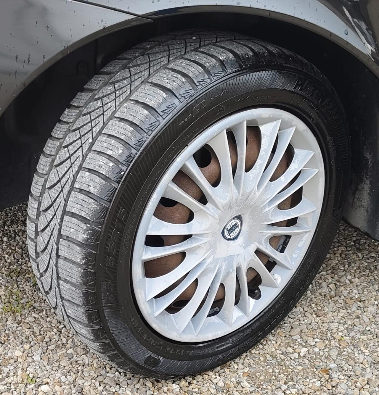 Lancia Ypsilon 1.2 Argento