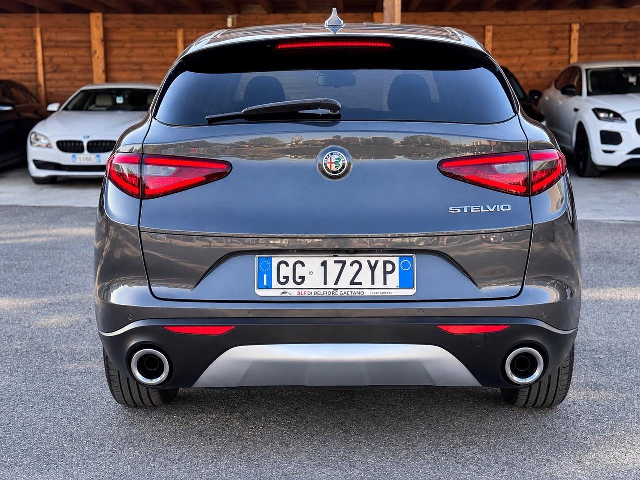 Alfa Romeo Stelvio 2.2 Turbodiesel 160 CV AT8 RWD ROSSO EDIZIONE