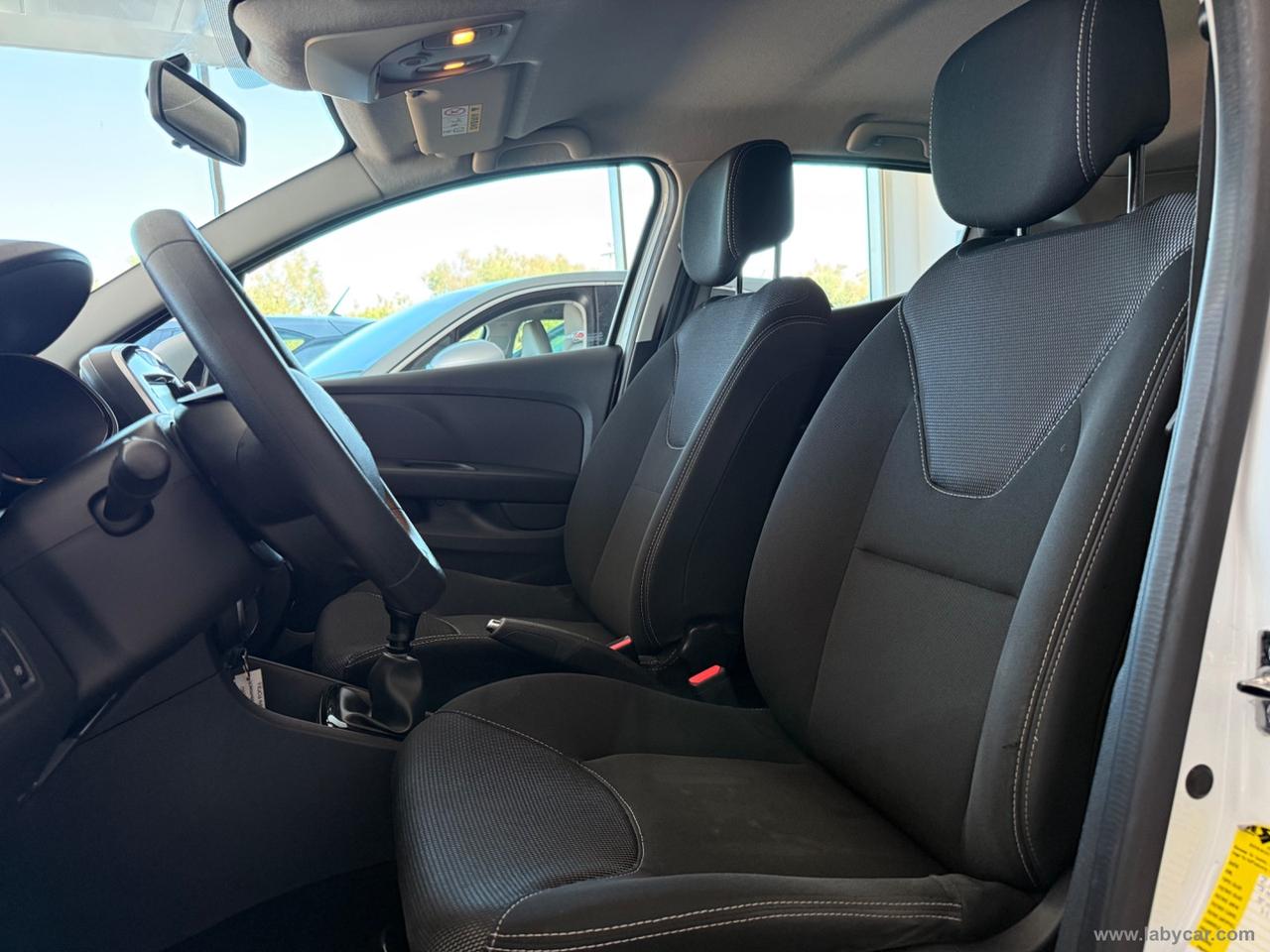 RENAULT Clio dCi 8V 75CV 5p. Moschino Zen
