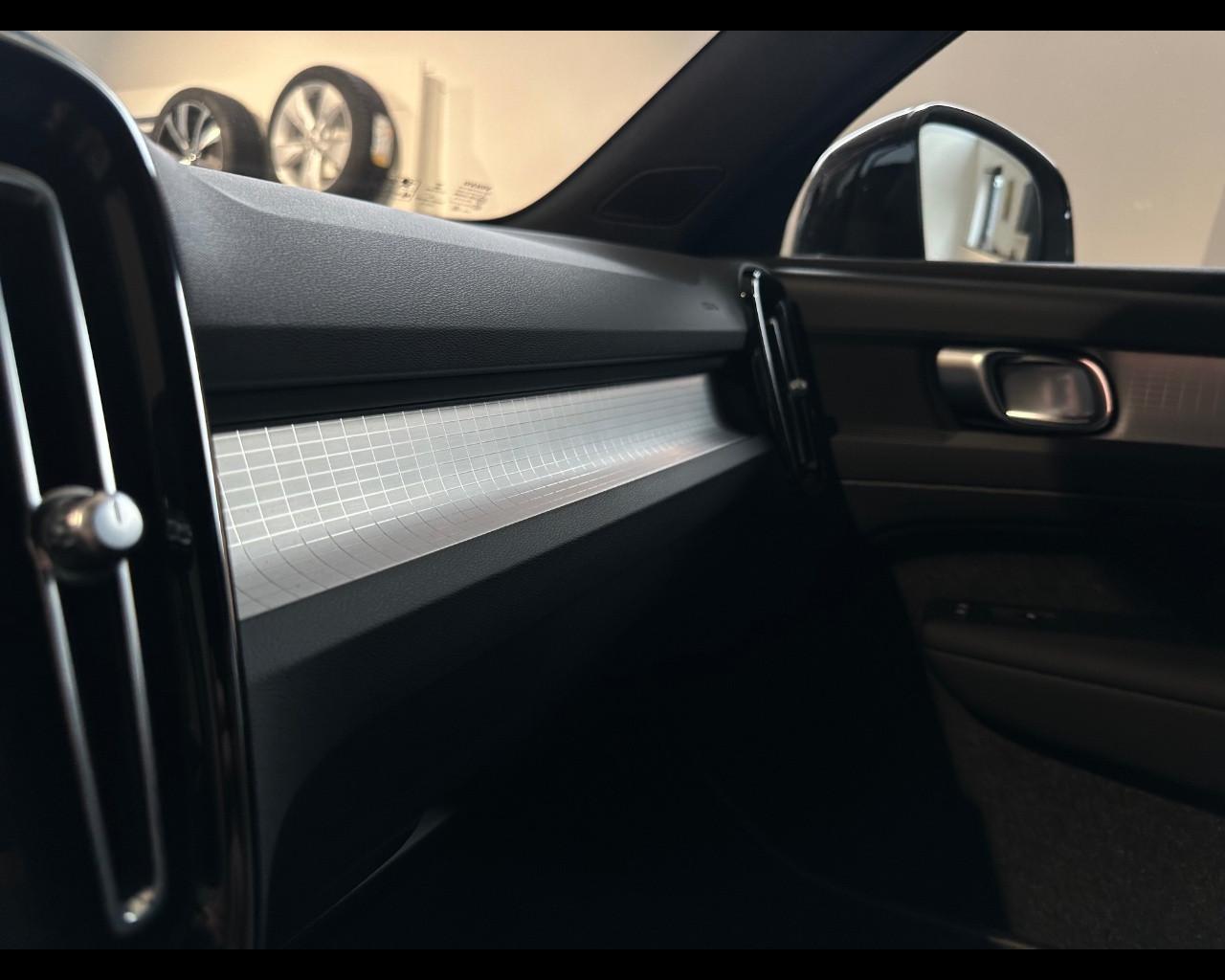VOLVO XC40 Recharge Core T5 AUT