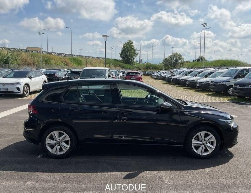 Volkswagen Golf 8 1.0 ETSI EVO LIFE DSG 110 CV