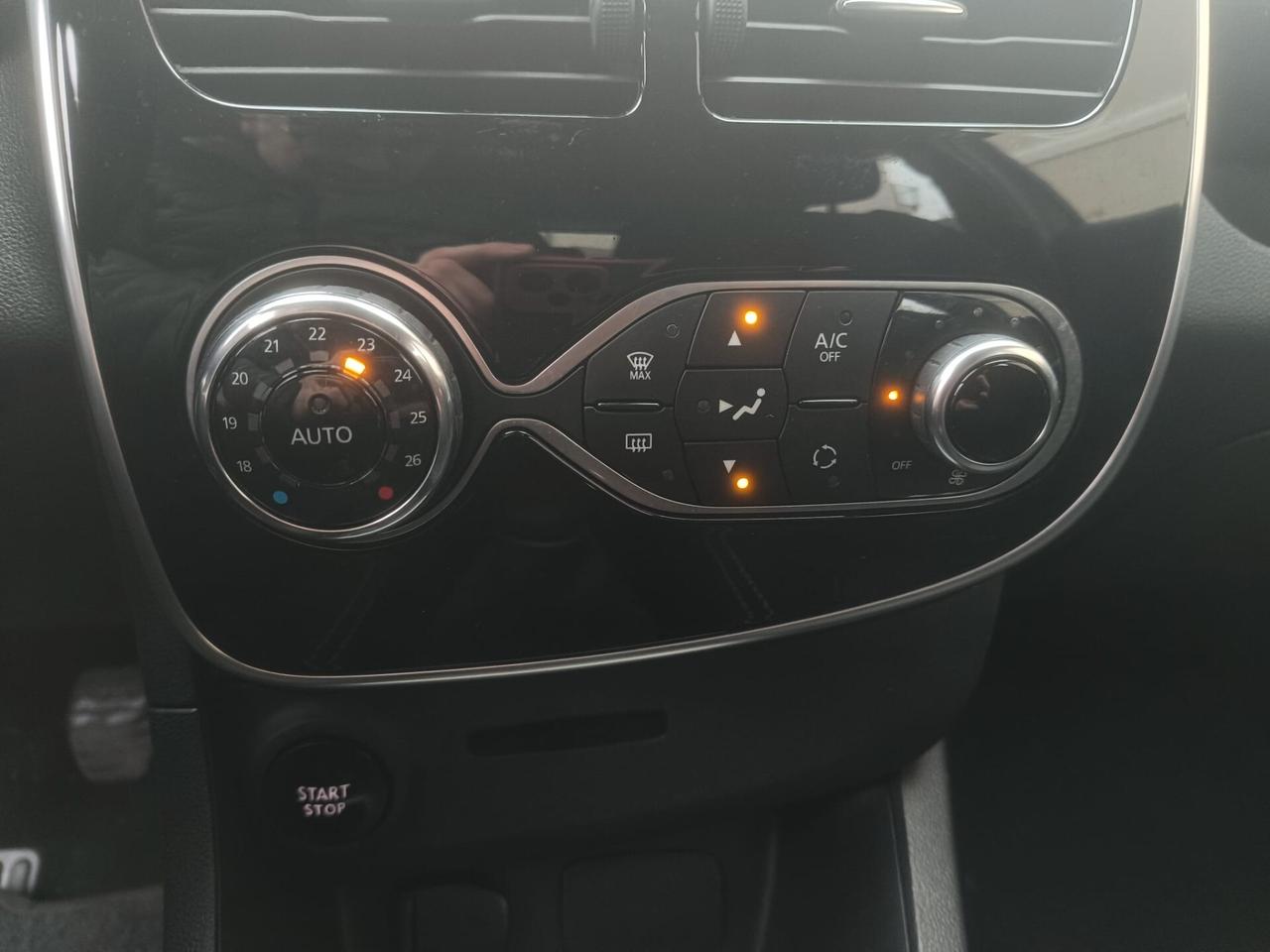 Renault Clio 1.5 dci 75 CV