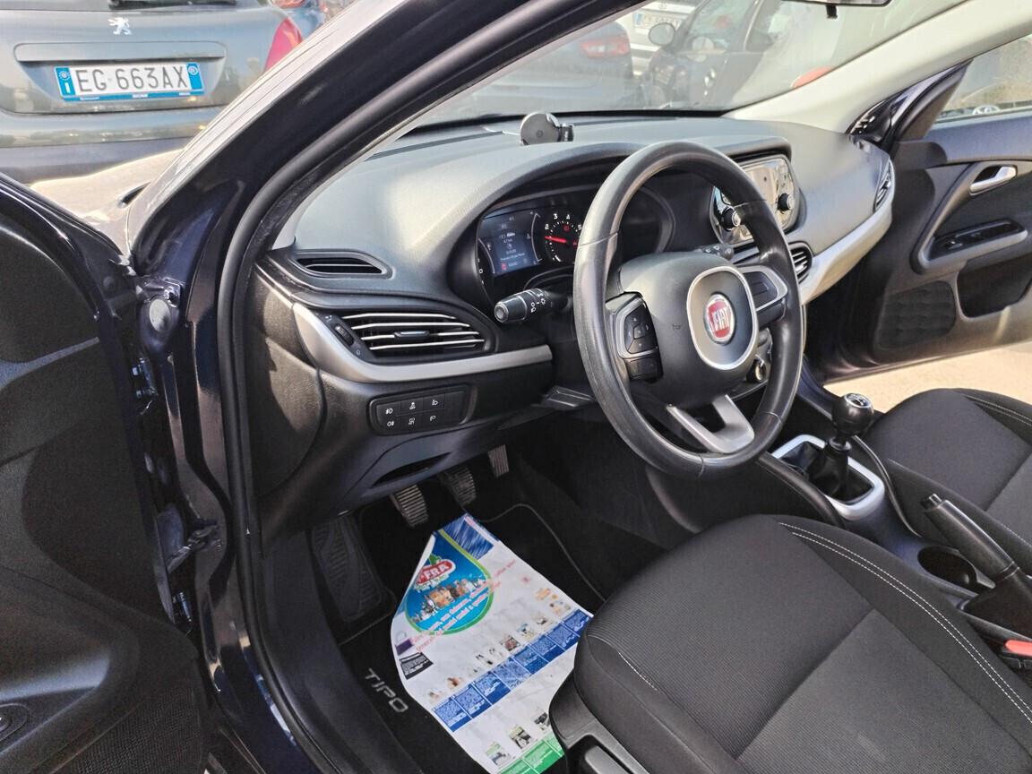 Fiat Tipo 1.4 5 porte Easy 95000KM 10/2016 EURO 6B MANUTENZIONI COMPRESE