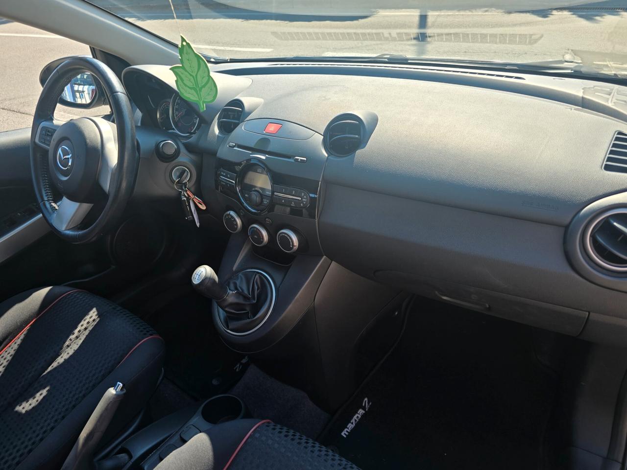 Mazda 2 Mazda2 1.3 16V 75CV 5p. Trendy