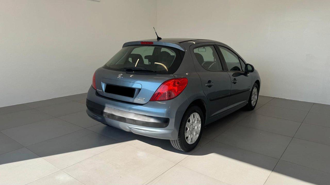 Peugeot 207 1.4 hdi XT