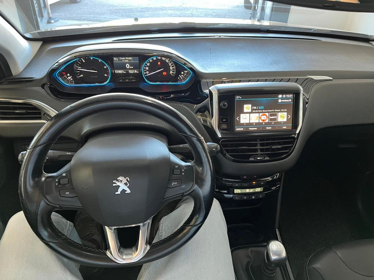 Peugeot 2008 BlueHDi 100 S&S Black Matt