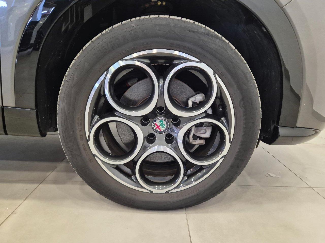 Alfa Romeo Tonale 1.3 phev Ti Q4 280cv at6 IN PROMO