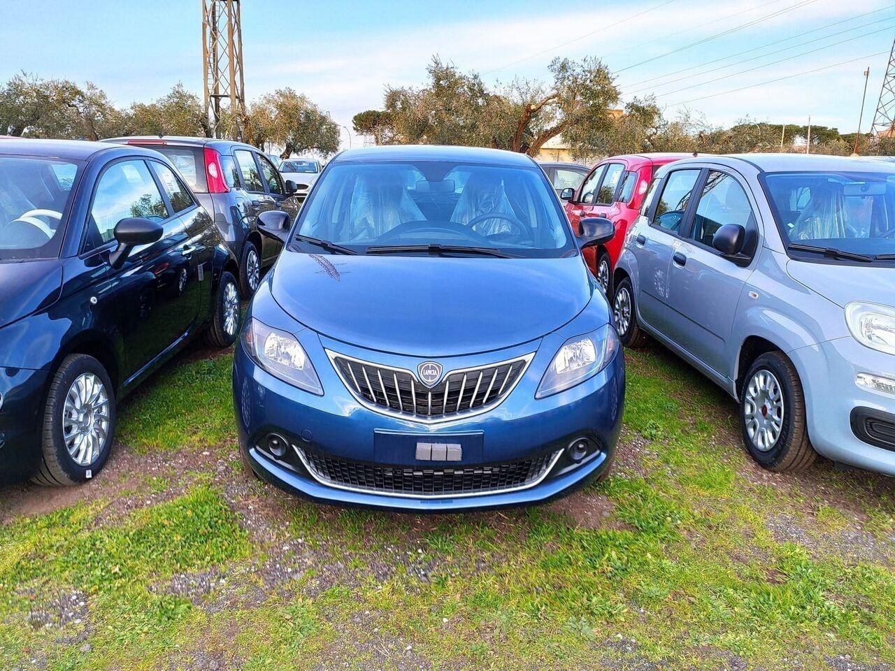 LANCIA Ypsilon III 2021 - Ypsilon 1.0 firefly hybrid Silver s&s 70cv